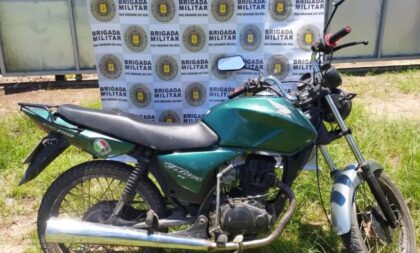 Pelotão Rodoviário de Novo Cabrais prende homem com moto por adulteração