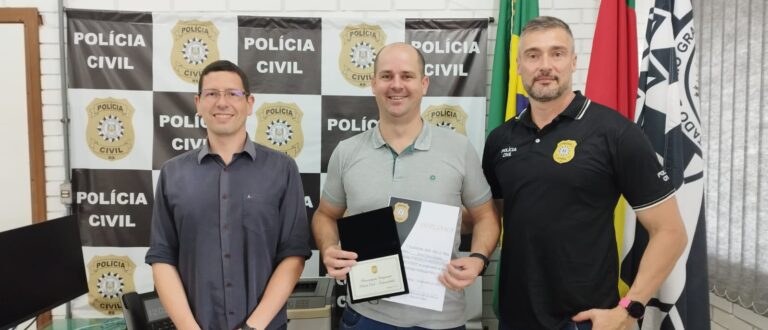 Polícia Civil reconhece apoio institucional da Sicredi Centro Leste RS