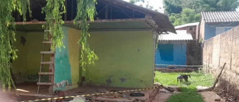 Morador do Ponche Verde pede ajuda, após perder casa na enxurrada