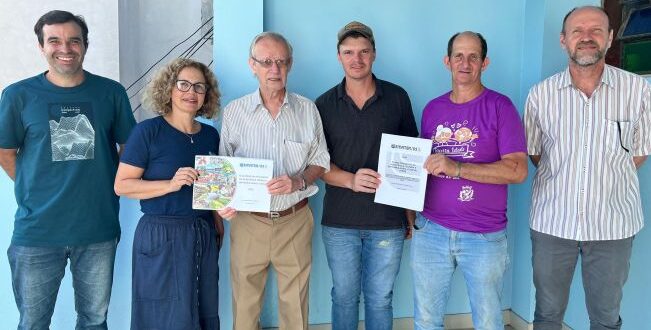 Emater entrega relatório a prefeito de Paraíso do Sul