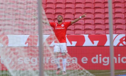 Com estádio vazio, Inter vence na estreia do Gauchão