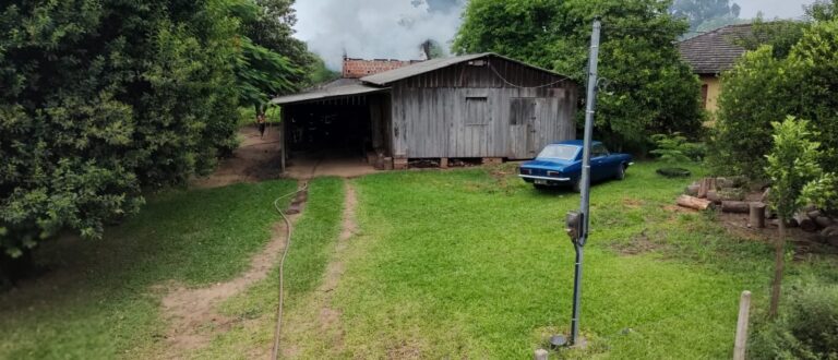 Bombeiros de Novo Cabrais combatem incêndio em estufa de tabaco