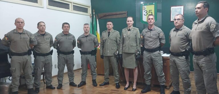 BM de Cachoeira do Sul recebe novos capitães e realiza despedida de oficial superior