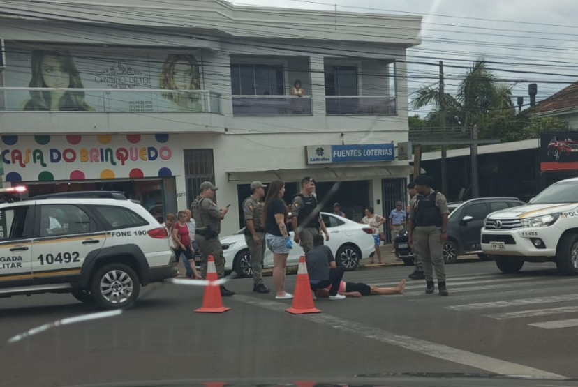 Atropelamento na Avenida Brasil deixou mulher ferida na manhã desta segunda-feira / Foto: Divulgação