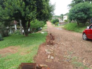 Famílias do Bairro Mauá cobram canalização