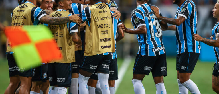 Grêmio vence Juventude e assume liderança do Gauchão