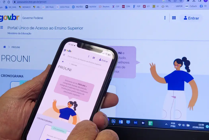 Portal de Acesso Único é o canal oficial do MEC para inscrição no Prouni / Foto: Rafa Neddermeyer/Ag. Brasil