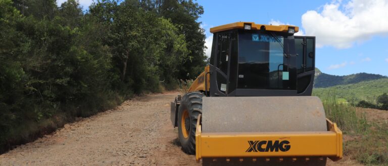 Novo Cabrais: Secretaria de Obras executa melhorias e cascalhamento em estrada no Cortado