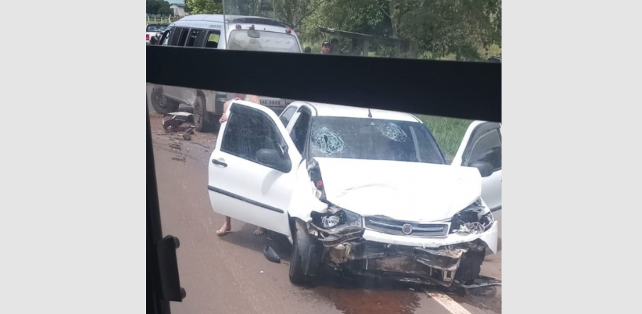 Acidente com van escolar na BR-153 deixou estudante ferida / Foto: Divulgação