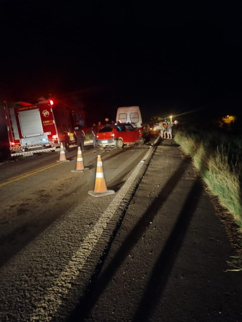 Acidente ocorrido nas proximidades da Ponte do Fandango deixou mulher ferida na noite desta segunda-feira / Foto: Divulgação