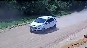 Carro usado pelos criminosos para fuga havia sido roubado em Pantano Grande