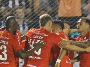 Inter vence Santa Cruz fora de casa e retoma vice-liderança