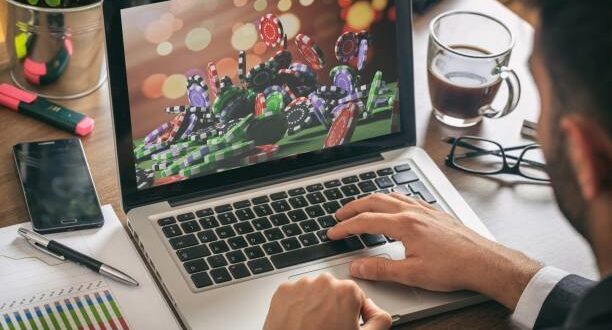 O sucesso do poker no Brasil — por que os brasileiros preferem o  poker online?