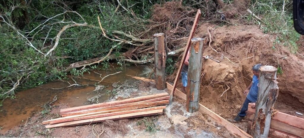 Uma nova ponte na chamada Estrada do Tio Vito, na Sanga Funda, era uma antiga reivindicação da comunidade / Fotos: Divulgação