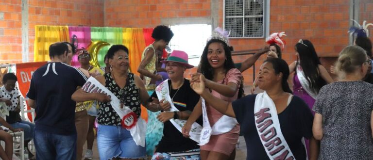 Web Stories: Carnaval da Saúde de Novo Cabrais recebe Unidos da Vila