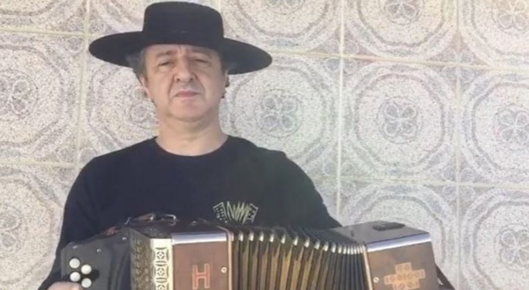 Luto na música: tecladista e gaiteiro da Banda Nenhum de Nós, músico João Vicenti morreu na noite desta terça-feira, em hospital da Capital / Foto: @jvicenti/Reprodução