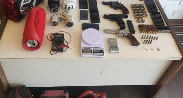 BM apreende armas e munições em ação com um preso no Bairro Tibiriçá