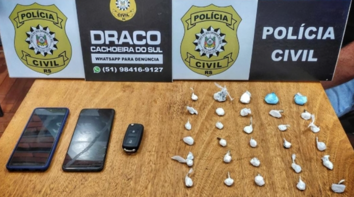 Ação da Polícia Civil resultou em apreensão de droga e prisão de suspeito no Centro de Cachoeira do Sul / Foto: Polícia Civil/Divulgação