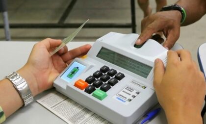 Eleitores têm até esta segunda-feira para regularizar título pela internet