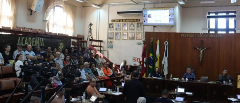 Vereadores aprovam concessão de parte de imóvel à Academia de Letras