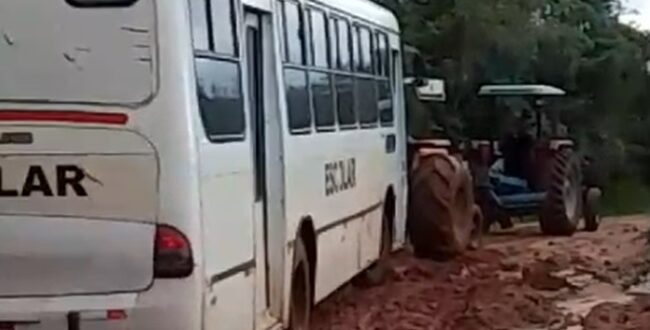 Vídeo I Condições de estrada desafiam alunos a chegarem na sala de aula