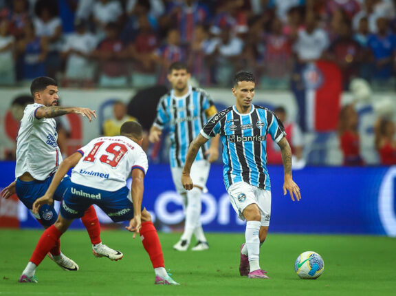 Com Renato abandonando jogo, Grêmio perde fora de casa