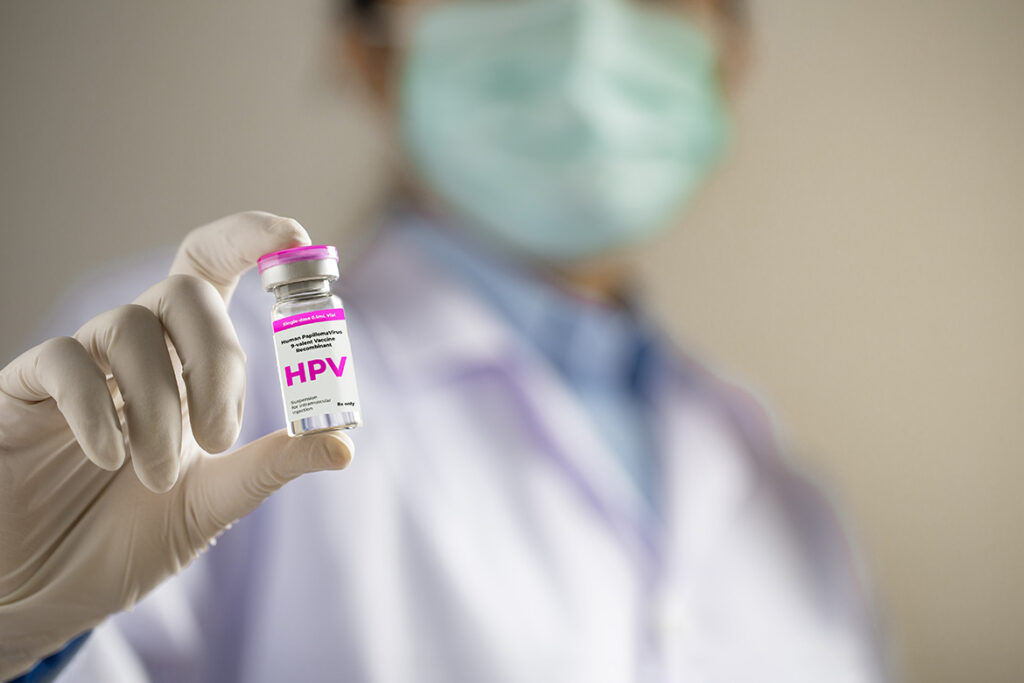 Vacinação contra o HPV é apontada por especialistas como a maneira mais eficiente de prevenção contra o câncer do colo do útero / Foto: Febrasgo/Divulgação