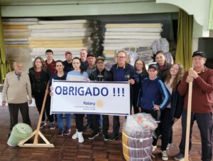 Paraíso do Sul: Rotary Club recebe colchões e cobertas da Defesa Civil do RS