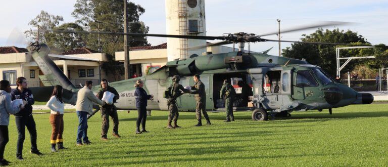 FAB encaminha cestas básicas para Novo Cabrais via helicóptero