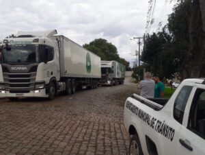 Chapecó encaminha dois caminhões com donativos para Cachoeira do Sul