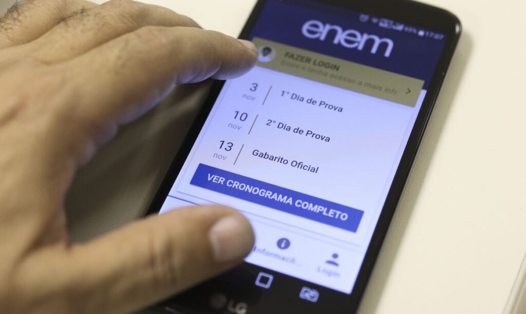 Enem 2024: estudante deve estar atento ao período de inscrições e demais etapas até a aplicação das provas / Foto: M. CasalJr/Ag. Brasil