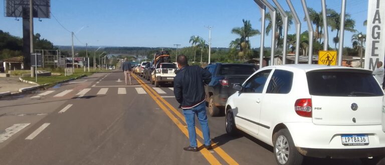 Liberação da BR-153/Ponte do Fandango provoca longas filas