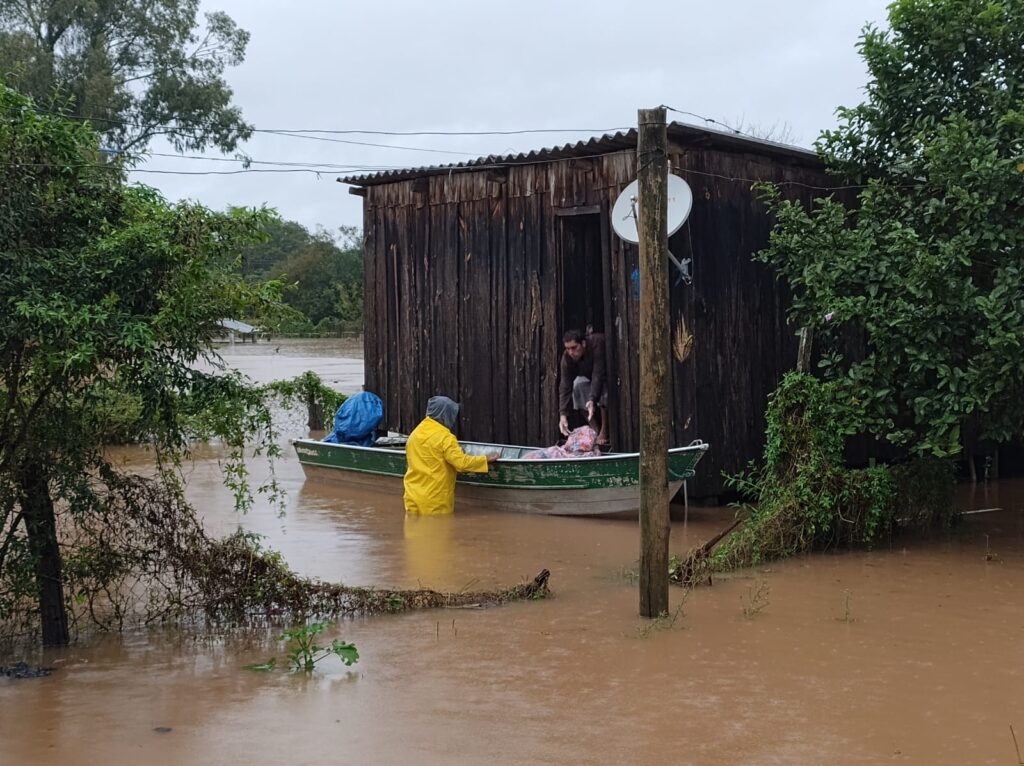 Enchente: quem quiser atuar como voluntário em Cachoeira do Sul deve preencher formulário digital / Foto: PMCS/Divulgação