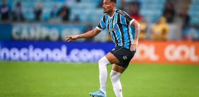 Grêmio arranca empate e segue no Z-4