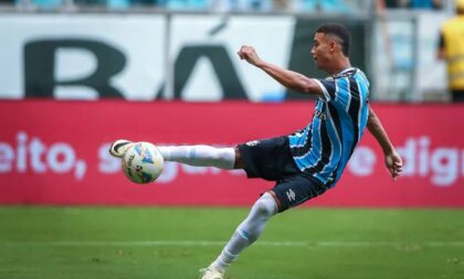 Grêmio vence lanterna na luta para fugir do Z-4