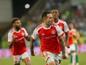 Colorado vence na Arena Pantanal