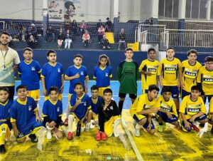 Alunos do Sesc e da AABB participam de amistosos de futsal