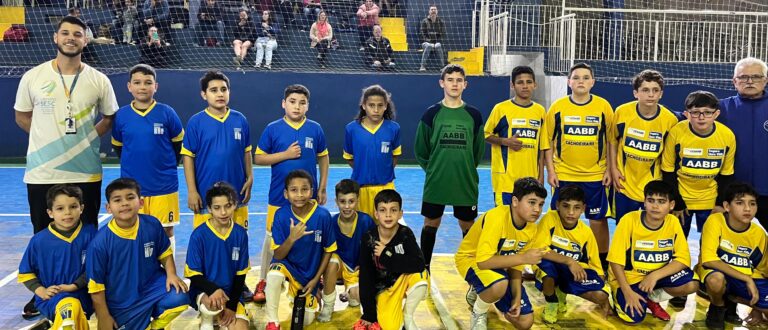 Alunos do Sesc e da AABB participam de amistosos de futsal