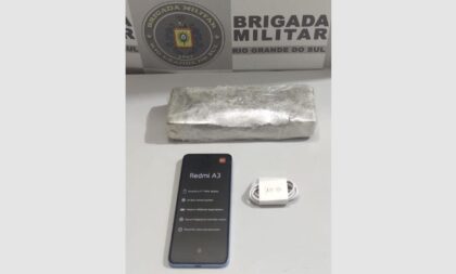 Brigada apreende tablete de maconha após perseguição