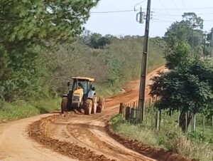 Máquinas chegam ao interior para recuperar estradas