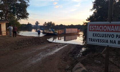 Rio Jacuí sobe e interrompe serviço de balsa no São Lourenço