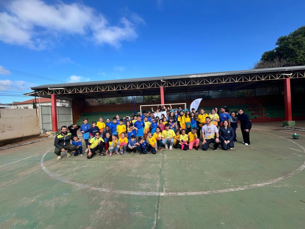 Sesc Cachoeira do Sul: atividade aconteceu em parceria com a Casa da Criança Sagrado Coração de Jesus e contou com modalidades de salto, arremesso e corrida / Foto: Divulgação