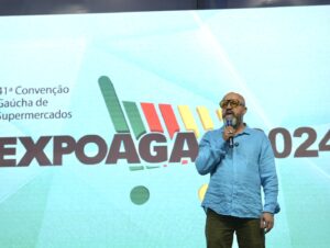 Expoagas 2024: “Não deixar que alguém seja invisível”, aconselha Fabrício Carpinejar