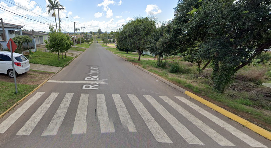 Rua Botucaraí, na zona norte de Cachoeira do Sul, será a primeira a ser contemplada com os investimentos da Corsan / Foto: Reprodução/Google