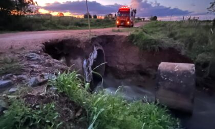 Bombeiros de Encruzilhada interditam acesso ao Balneário Passo da Guarda