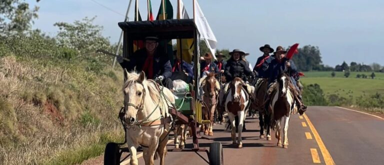 Cavalgada da Integração busca centelha da chama crioula em Pantano