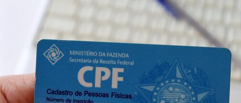 Receita alerta que não há taxa para tirar CPF