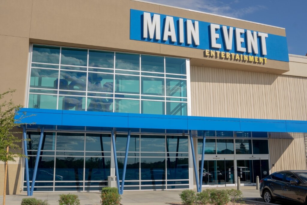 Imagem da fachada do Main Event Entertainment