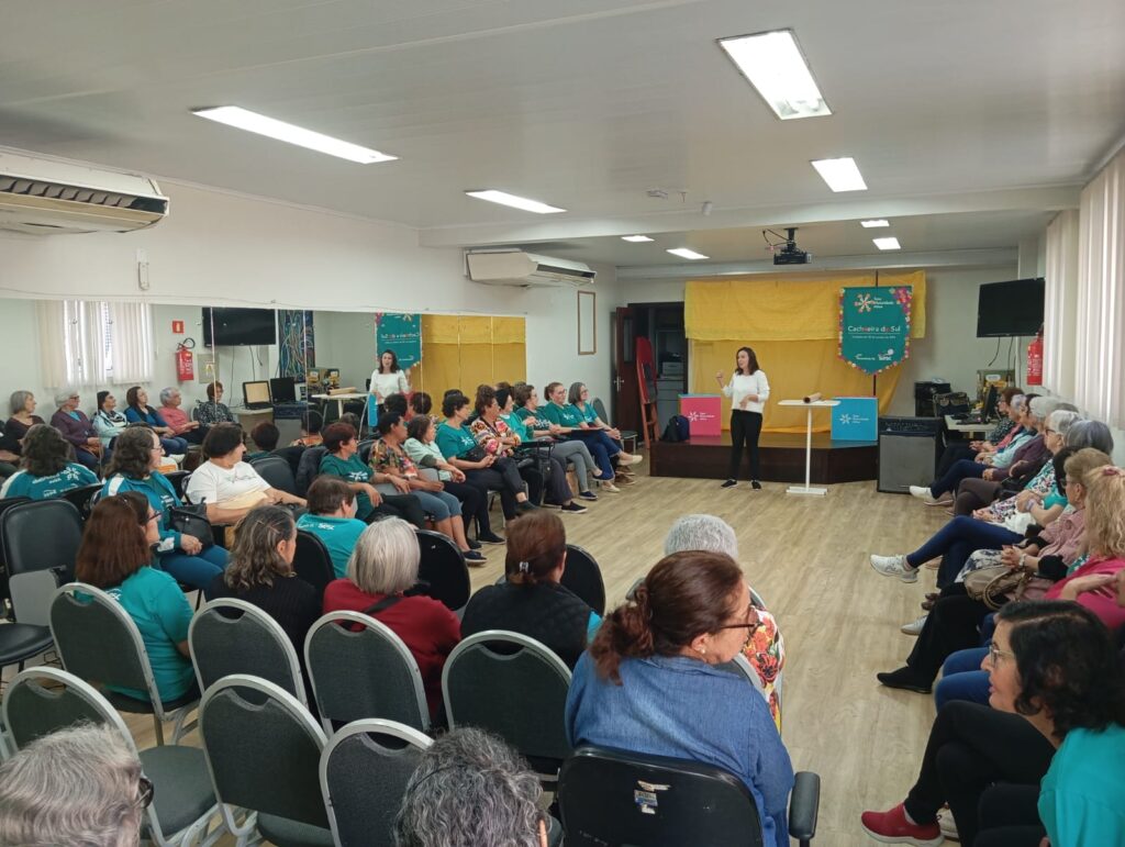 Sesc Cachoeira do Sul reuniu Grupo de Idosos do Sesc Maturidade Ativa para abordagem do Setembro Amarelo, que trabalha a prevenção ao suicídio / Foto: Divulgação