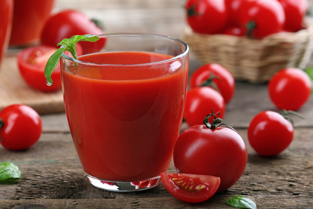 Suco de tomate